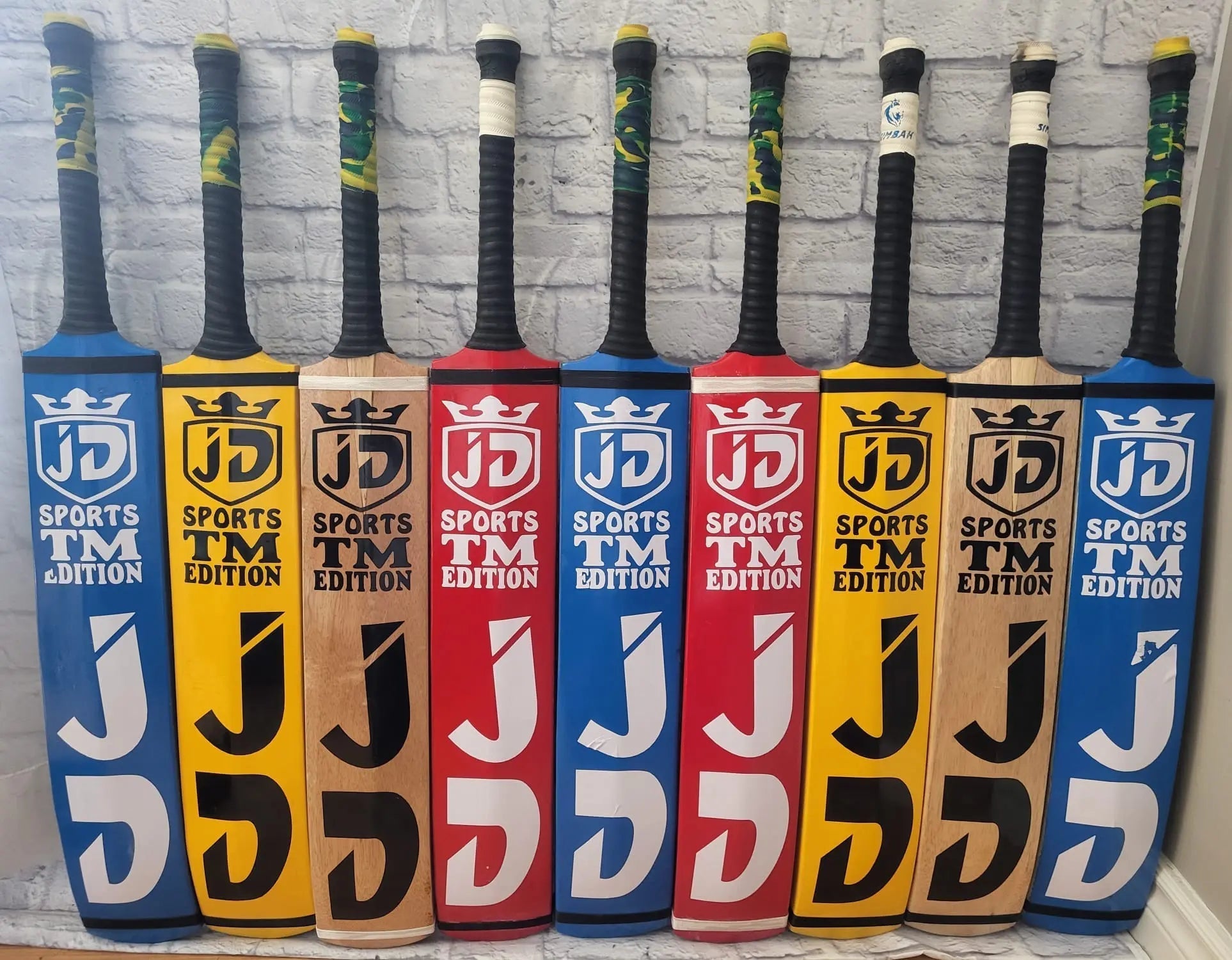 JD Coconut (TM) Edition Tape Ball Cricket Bat Full-Cane Original + 6 Big Shot Balls Store